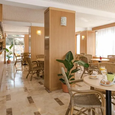 Hotel Elegance Playa Arenal