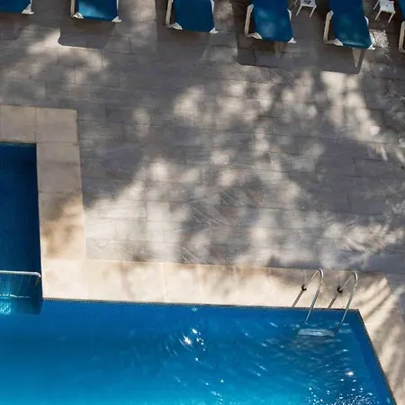 Elegance Playa Arenal